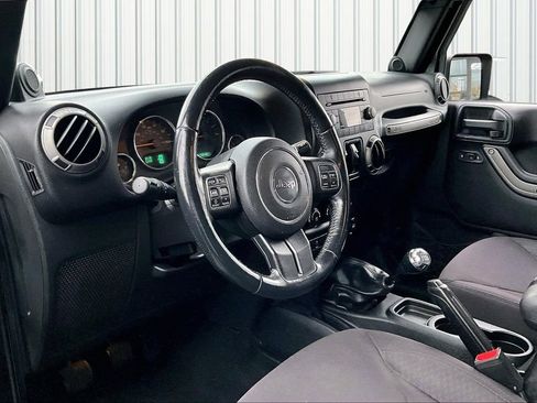 Used 2014 Jeep Wrangler Unlimited Sport w/ Power Convenience Group image 15