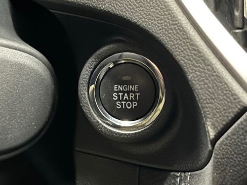 Used 2020 Subaru Forester Limited image 14