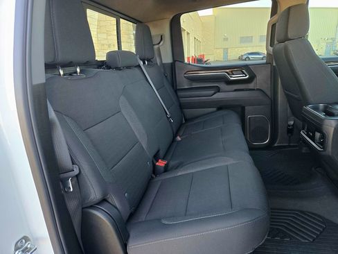 Used 2025 Chevrolet Silverado 1500 LT Trail Boss w/ Convenience Package II AWD/4WD image 29