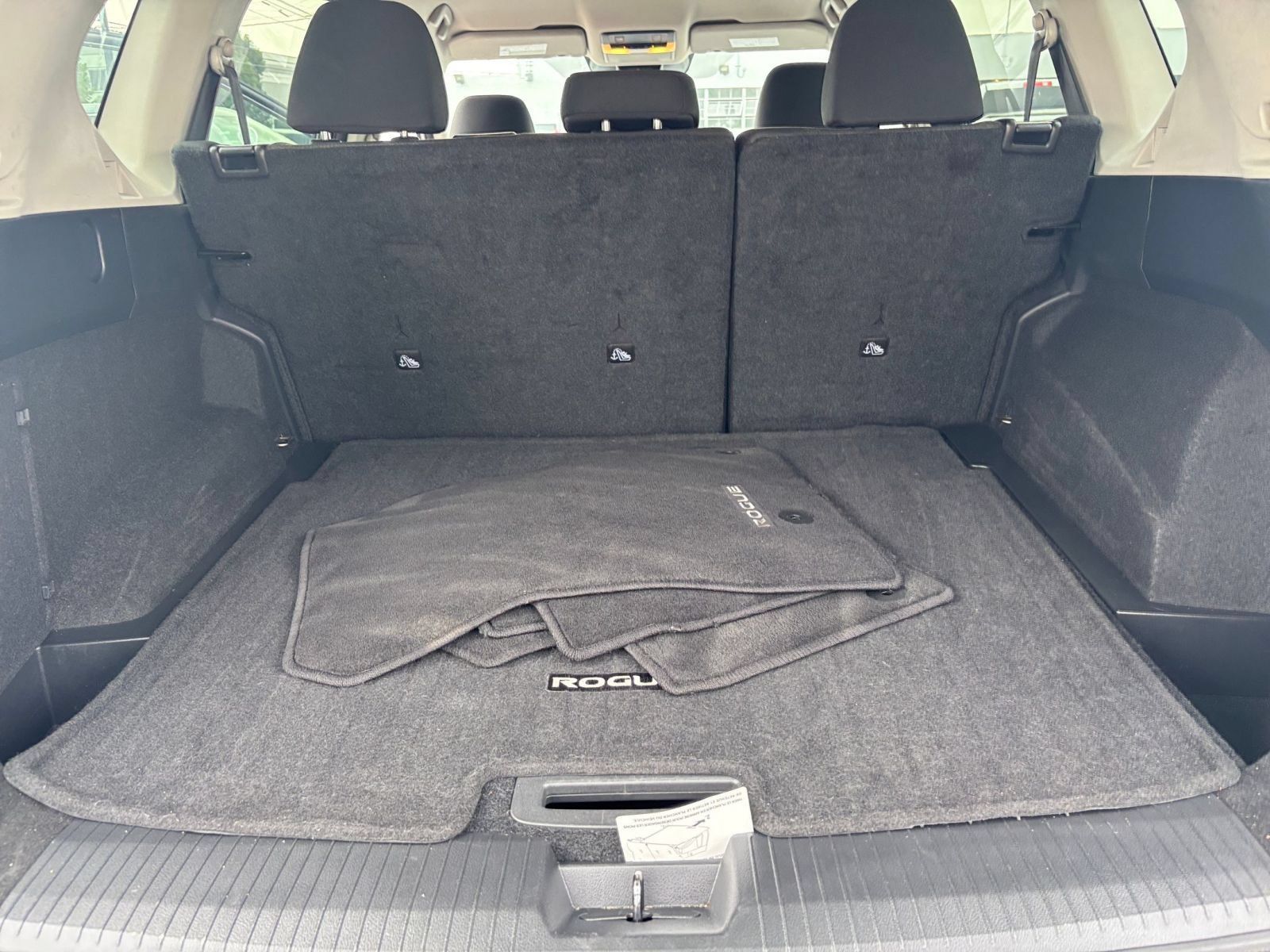 Used 2025 Nissan Rogue SV FWD image 32
