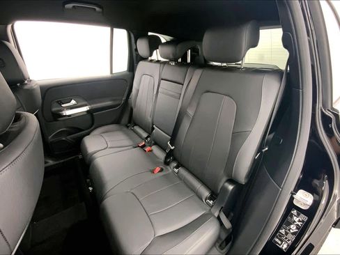 New 2026 Mercedes-Benz GLB 250 image 7