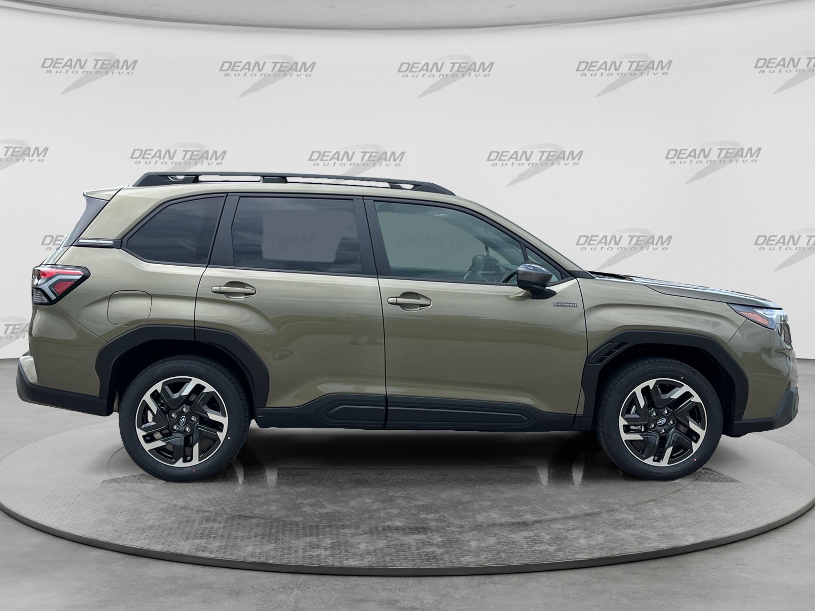 Used 2025 Subaru Forester Premium AWD/4WD image 8