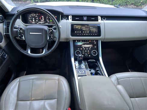 Used 2020 Land Rover Range Rover Sport HSE image 25