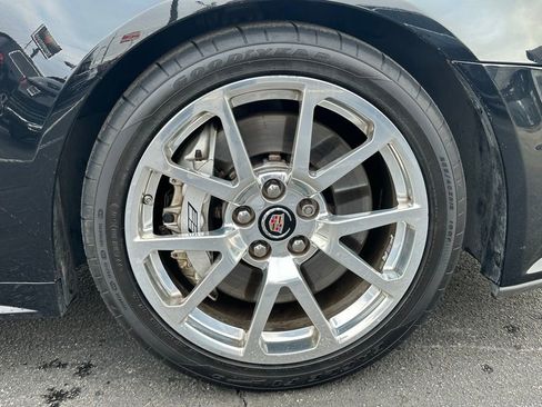 Used 2010 Cadillac CTS V image 29