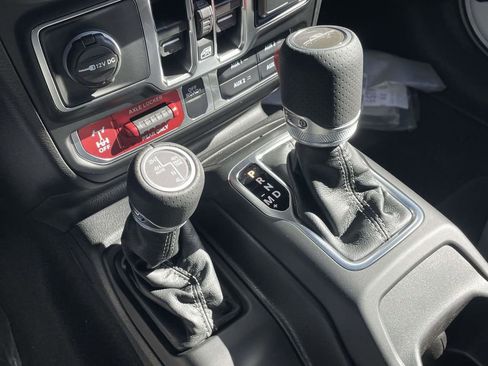 New 2026 Jeep Gladiator Mojave AWD/4WD image 38