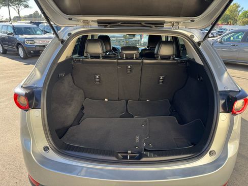 Used 2019 MAZDA CX-5 Touring FWD image 9