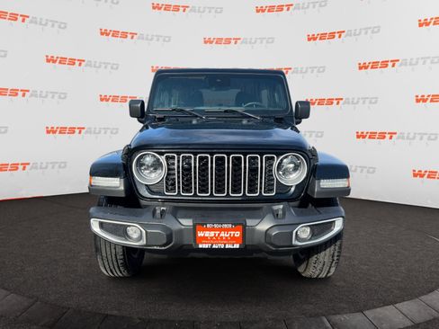 Used 2024 Jeep Wrangler Sahara image 8