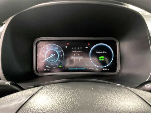 Used 2023 Hyundai Kona SE image 24