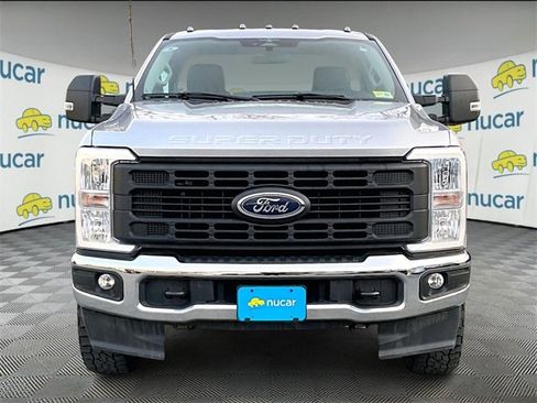 Used 2023 Ford F250 XL w/ FX4 Off-Road Package image 3