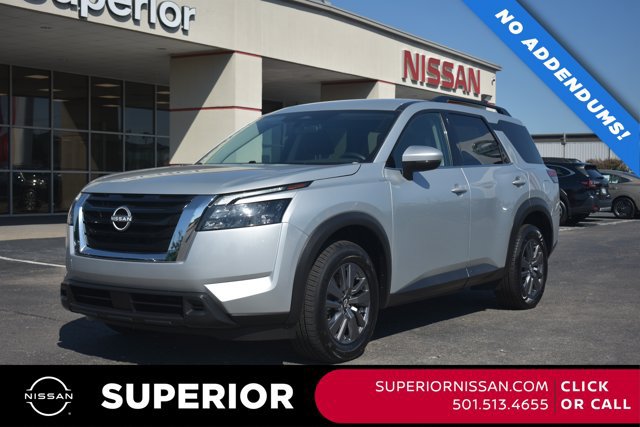 Used 2025 Nissan Pathfinder SV FWD image 1