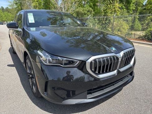 Certified 2026 BMW 530i w/ Premium Package image 11