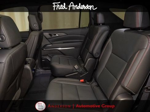 Used 2025 Chevrolet Traverse Z71 w/ Enhanced Driving Package AWD/4WD image 10
