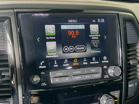 Used 2021 Nissan Titan PRO-4X w/ Pro-4x Convenience Package AWD/4WD image 14