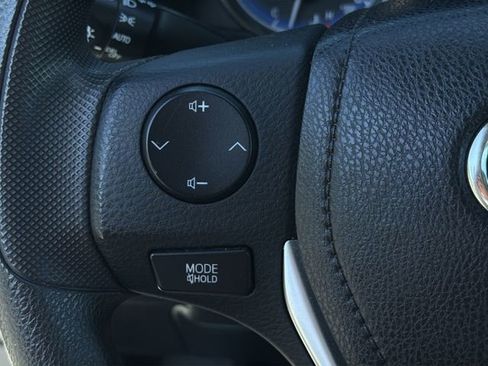 Used 2019 Toyota Corolla LE FWD image 24