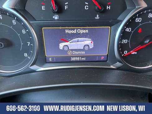Used 2024 GMC Terrain SLT AWD/4WD image 16