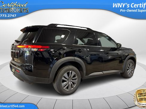 Used 2025 Nissan Pathfinder SV AWD/4WD image 6
