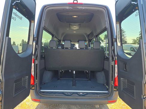 Used 2025 Mercedes-Benz Sprinter 2500 image 19