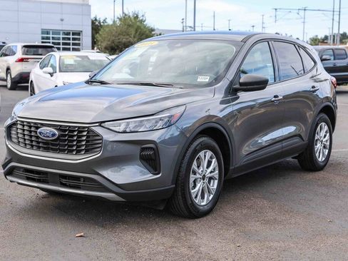 Used 2025 Ford Escape Active image 17