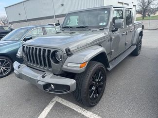 Used 2023 Jeep Gladiator Overland video 2