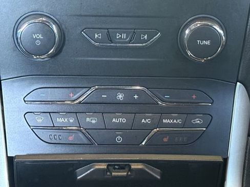 Used 2020 Ford Edge ST-Line image 4