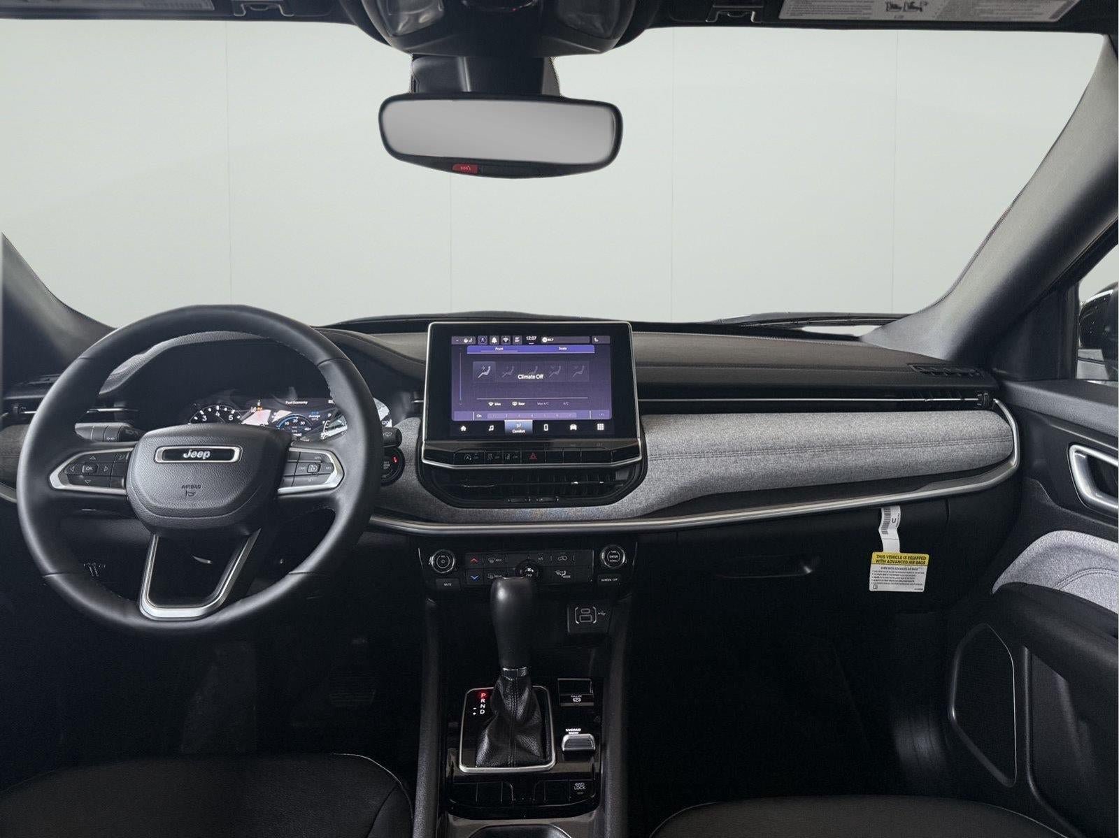 Used 2024 Jeep Compass Latitude AWD/4WD image 19