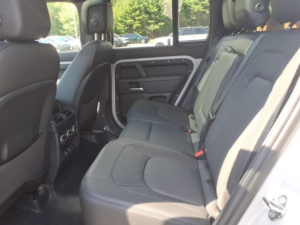 New 2026 Land Rover Defender 110 S AWD/4WD image 15