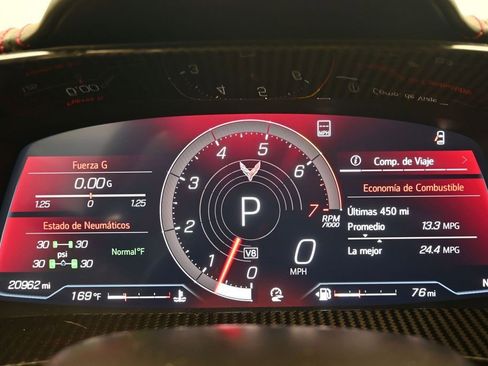 Used 2021 Chevrolet Corvette Stingray Premium Conv w/ Z51 Performance Package RWD image 11