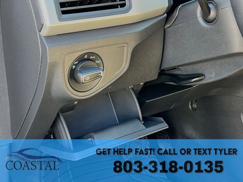 Used 2021 Volkswagen Atlas Cross Sport SE image 10