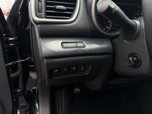 Used 2021 Nissan Maxima Platinum w/ Sport Mat Group FWD image 13