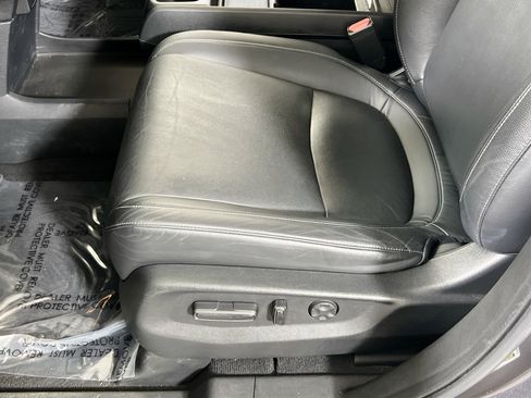 Used 2023 Honda Odyssey EX-L image 18