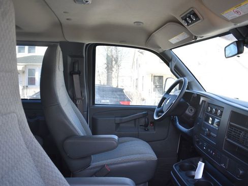 Used 2023 Chevrolet Express 3500 LT w/ LT Preferred Equipment Group RWD image 19