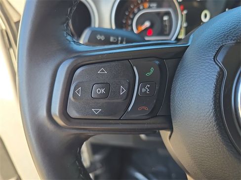 Used 2021 Jeep Gladiator Sport image 23