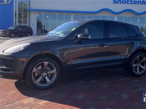 Used 2023 Porsche Macan image 6