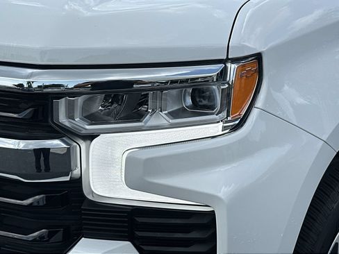 Used 2024 Chevrolet Silverado 1500 LT AWD/4WD image 11