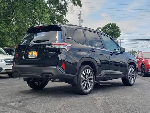 Used 2025 Subaru Forester Touring w/ Touring Package image 3