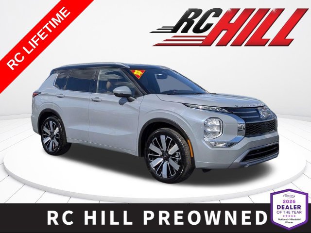 Used 2025 Mitsubishi Outlander SEL FWD image 1