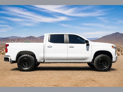 Used 2022 Chevrolet Silverado 1500 RST w/ Convenience Package II AWD/4WD image 5