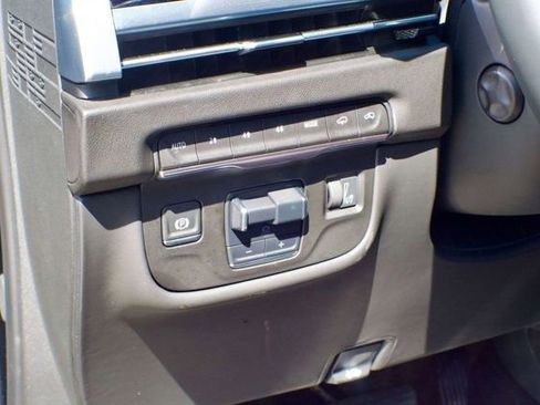Used 2025 Cadillac Escalade Sport w/ Touring Package AWD/4WD image 34
