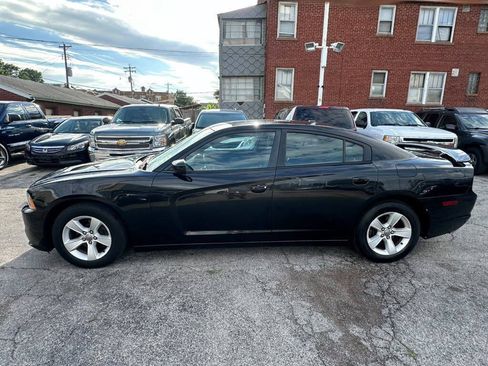 Used 2014 Dodge Charger SXT RWD image 5
