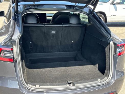 Used 2023 Tesla Model Y Performance image 28