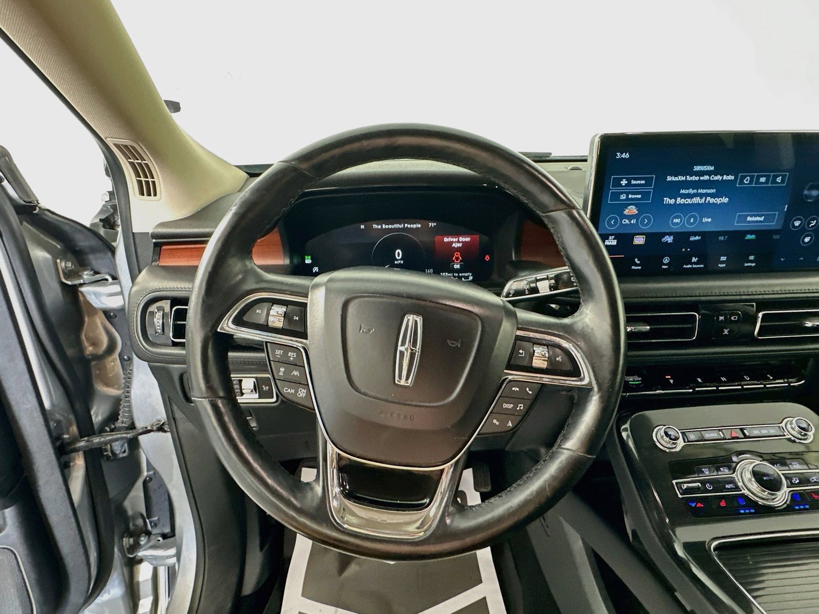 Used 2022 Lincoln Nautilus Reserve w/ Equipment Group 201A AWD/4WD image 11