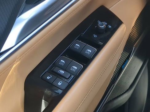 Used 2024 Jeep Grand Wagoneer L Series III w/ Rear Seat Video Group 1 AWD/4WD image 31