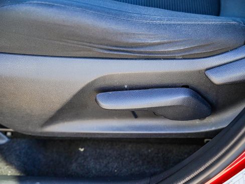 Certified 2020 Toyota RAV4 LE image 21