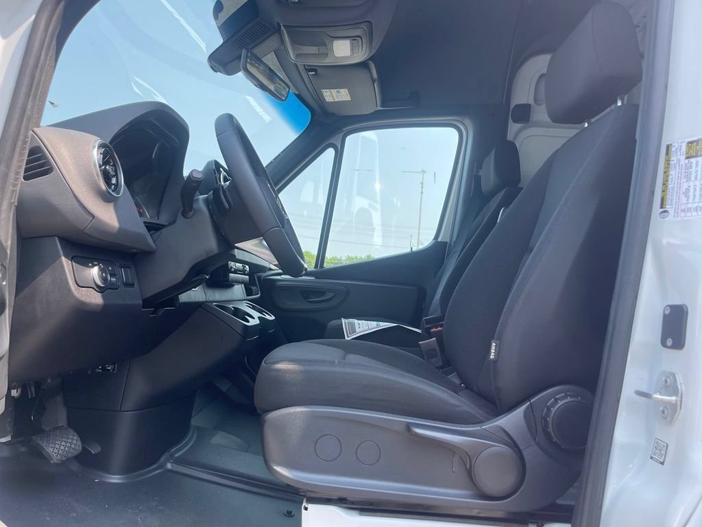 New 2026 Mercedes-Benz Sprinter 2500 image 6