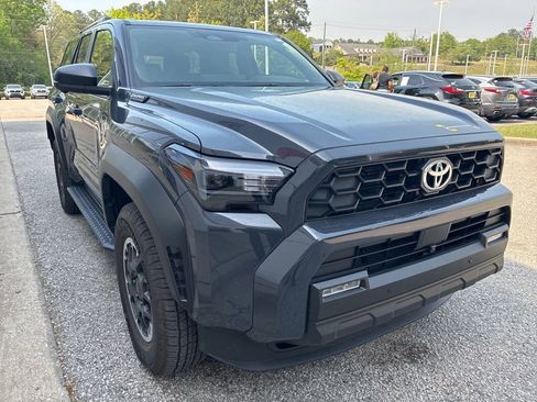 Used 2025 Toyota 4Runner TRD Off-Road Premium image 4