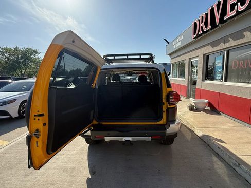 Used 2007 Toyota FJ Cruiser 4WD image 22