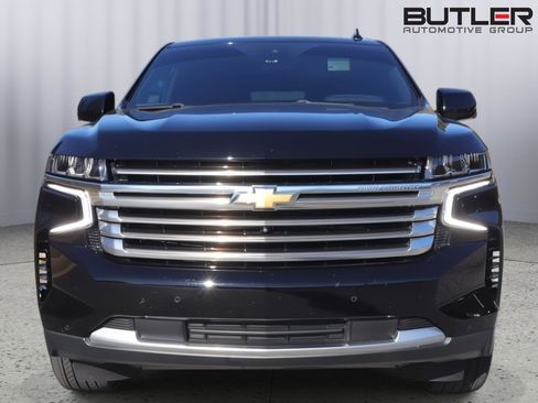 Used 2024 Chevrolet Tahoe High Country image 2