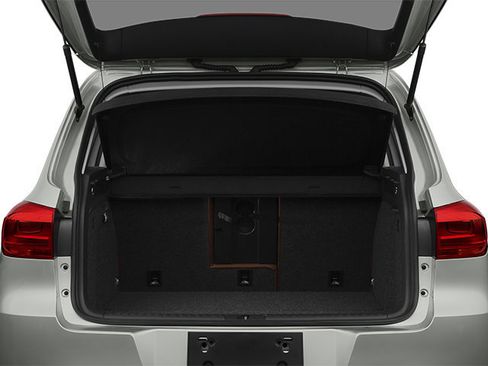 Used 2013 Volkswagen Tiguan SE FWD image 12