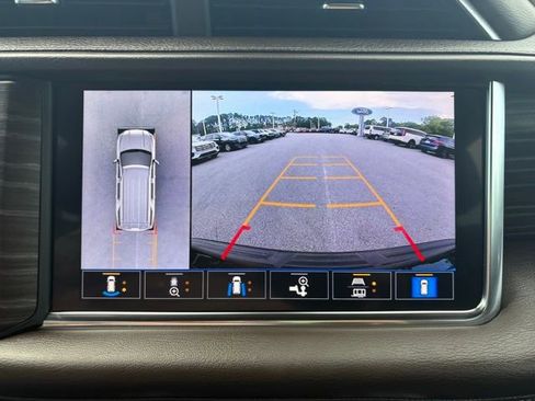 Used 2021 GMC Yukon XL Denali w/ Denali Premium Package AWD/4WD image 18