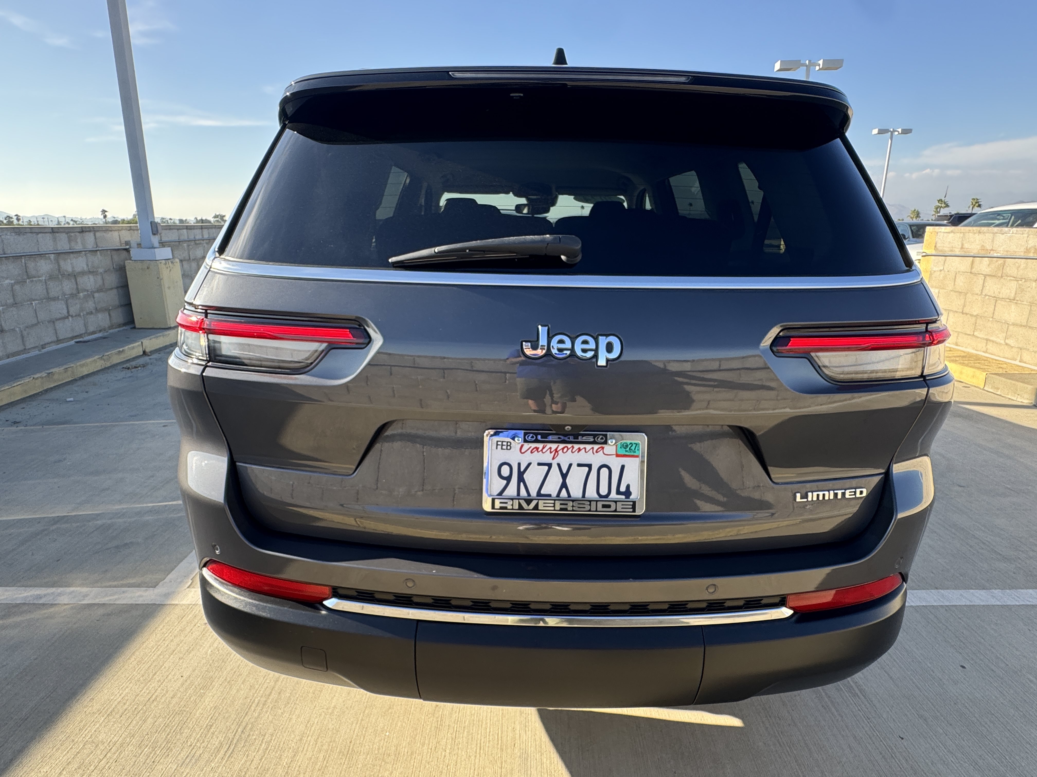 Used 2024 Jeep Grand Cherokee L Limited RWD image 9